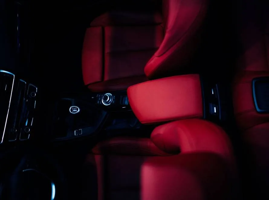 Interior Car il Design degli Interni Automobilistici tra Lusso, Tecnologia e Sostenibilità