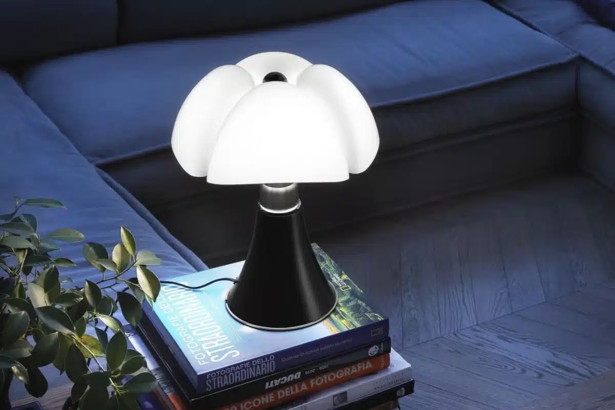 gae aulenti lampada pipistrello
